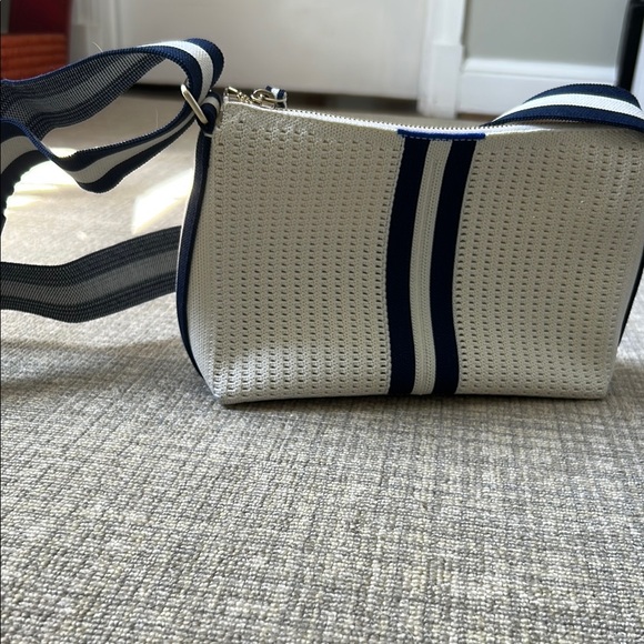NWOT Rothy’s purse Stylish White and Blue Women's Bag - Picture 2 of 6